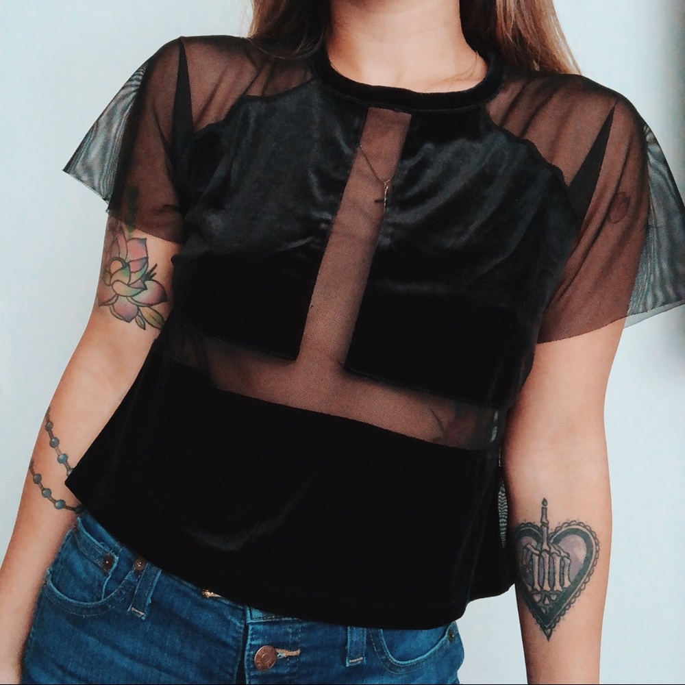 :: SOLD ON DEPOP ::